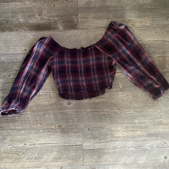 AEO crop peasant style blouse - Picture 2 of 3